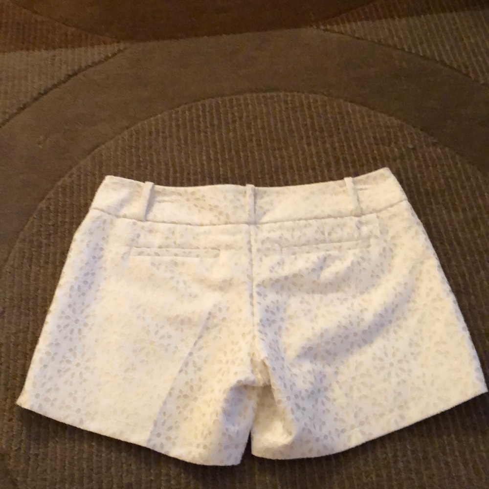 Patterned Limited Shorts - Picture 3 of 3